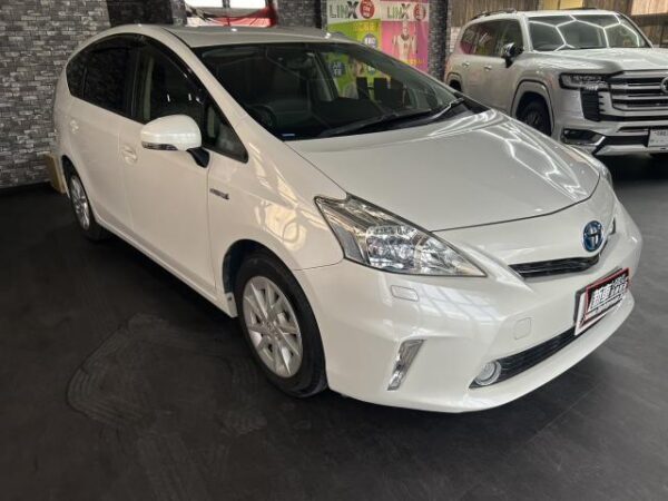 Ref:AUX-19041343 TOYOTA PRIUS ALPHA 2013 - Image 12