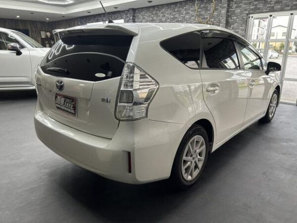 Ref:AUX-19041343 TOYOTA PRIUS ALPHA 2013 - Image 14