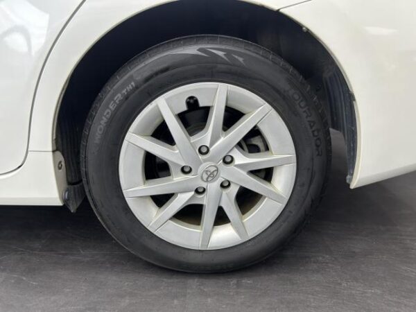 Ref:AUX-19041343 TOYOTA PRIUS ALPHA 2013 - Image 20