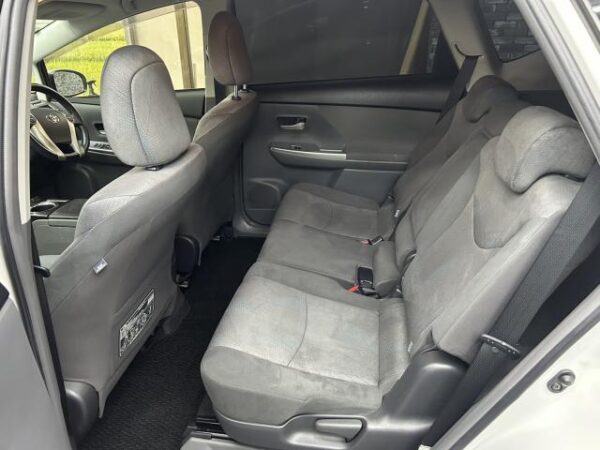 Ref:AUX-19041343 TOYOTA PRIUS ALPHA 2013 - Image 7