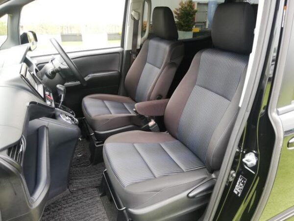 Ref:AUX-19043050 TOYOTA NOAH 2016 - Image 13