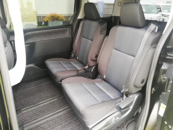 Ref:AUX-19043050 TOYOTA NOAH 2016 - Image 14
