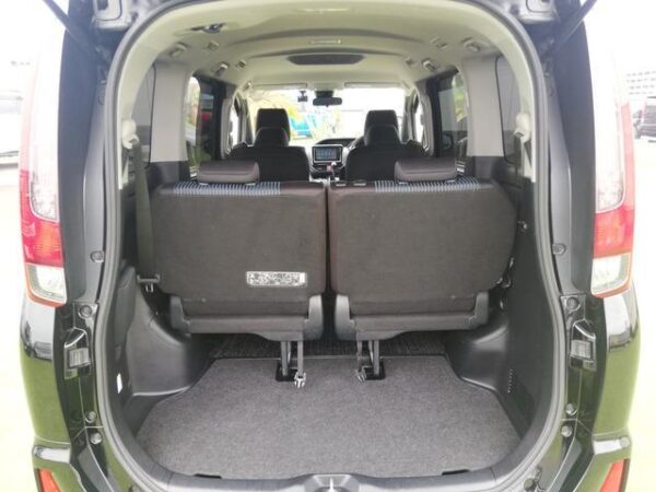 Ref:AUX-19043050 TOYOTA NOAH 2016 - Image 16