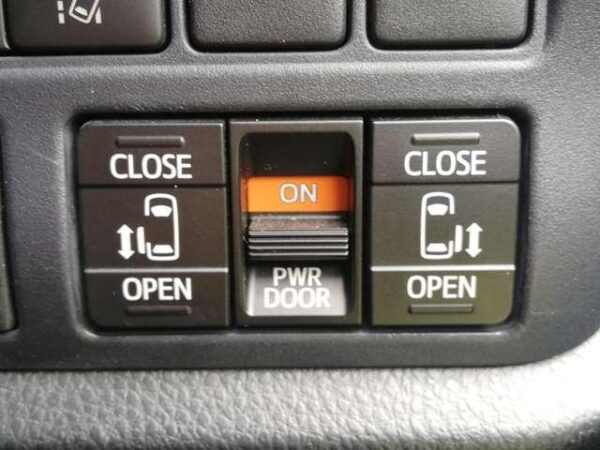 Ref:AUX-19043050 TOYOTA NOAH 2016 - Image 7