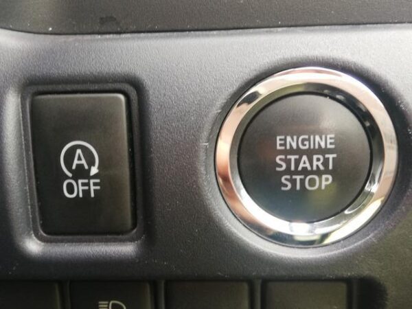Ref:AUX-19043050 TOYOTA NOAH 2016 - Image 9