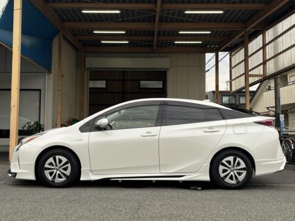 Ref:AUX-19044995 TOYOTA PRIUS 2016 - Image 13