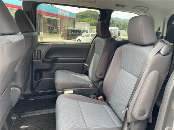 Ref:AUX-19059914 TOYOTA NOAH 2024 - Image 4