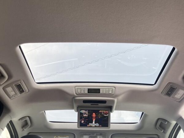 Ref:AUX-19061219 TOYOTA ESTIMA 2015 - Image 18