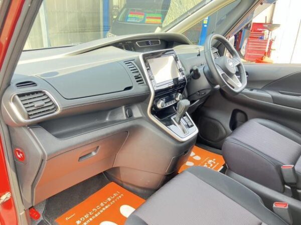 Ref:AUX-19061222 NISSAN SERENA 2017 - Image 12