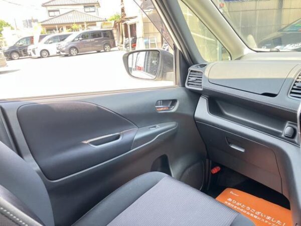Ref:AUX-19061225 NISSAN SERENA 2017 - Image 13