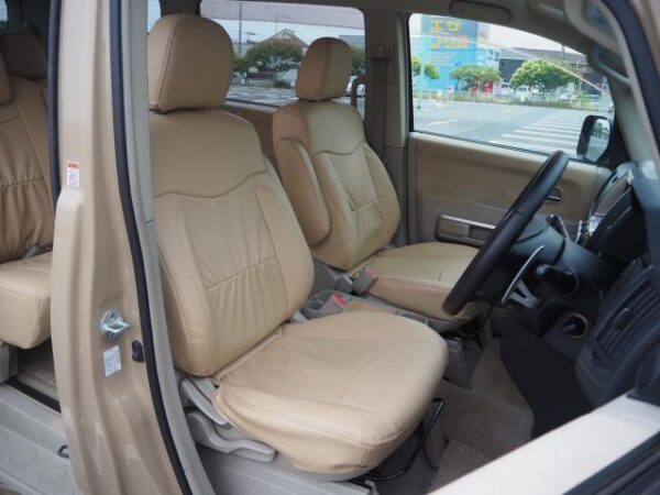 Ref:AUX-19066607 MITSUBISHI DELICA D:5 2007 - Image 10