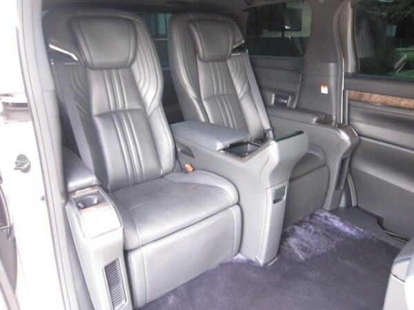 Ref:AUX-19070629 TOYOTA ALPHARD HYBRID 2023 - Image 10