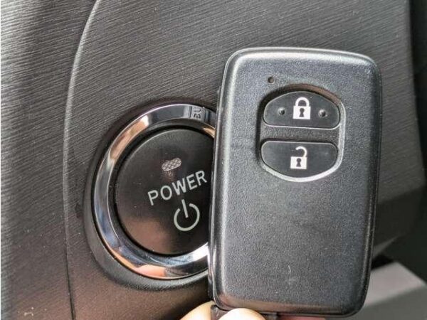 Ref:AUX-19071324 TOYOTA PRIUS 2012 - Image 8
