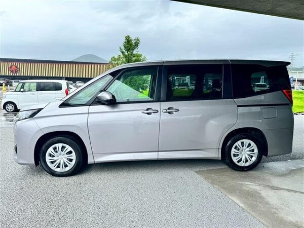 Ref:AUX-19074284 TOYOTA NOAH 2024 - Image 9
