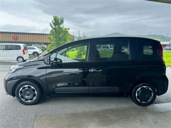 Ref:AUX-19074285 TOYOTA SIENTA 2022 - Image 9