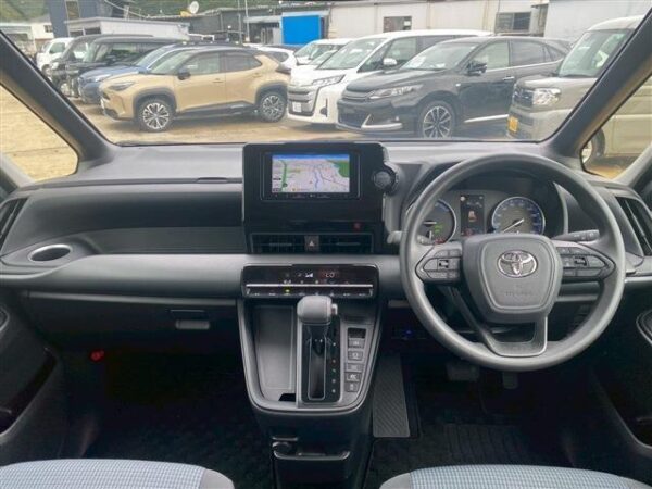 Ref:AUX-19074286 TOYOTA NOAH 2024 - Image 2