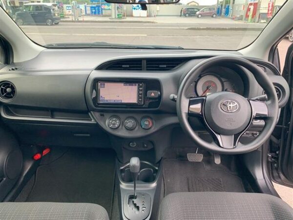 Ref:AUX-19074292 TOYOTA VITZ 2020 - Image 12