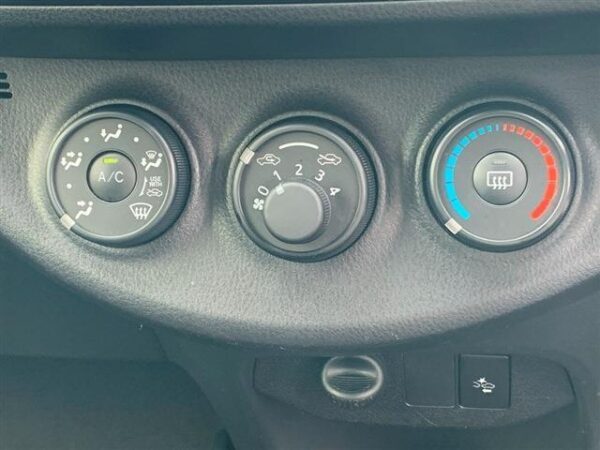 Ref:AUX-19074292 TOYOTA VITZ 2020 - Image 18