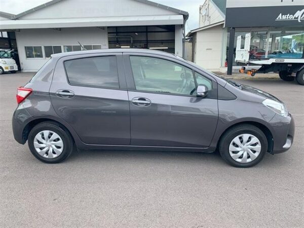 Ref:AUX-19074292 TOYOTA VITZ 2020 - Image 5
