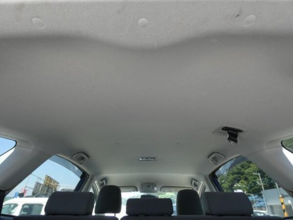Ref:AUX-19088159 TOYOTA PRIUS ALPHA 2012 - Image 17