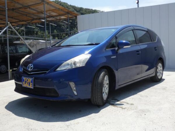 Ref:AUX-19088159 TOYOTA PRIUS ALPHA 2012 - Image 4