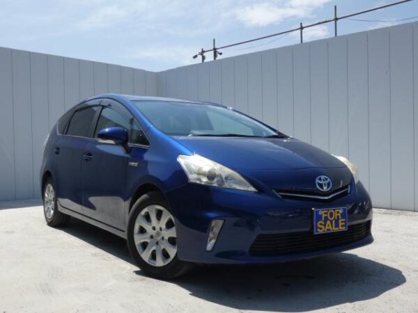 Ref:AUX-19088159 TOYOTA PRIUS ALPHA 2012