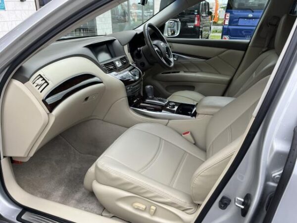 Ref:AUX-19111900 NISSAN FUGA 2010 - Image 19