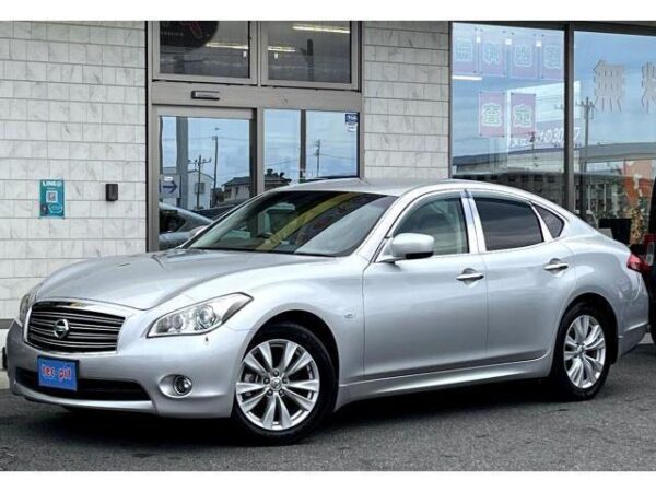 Ref:AUX-19111900 NISSAN FUGA 2010
