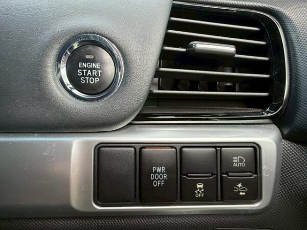 Ref:AUX-19150243 TOYOTA ESTIMA 2016 - Image 12