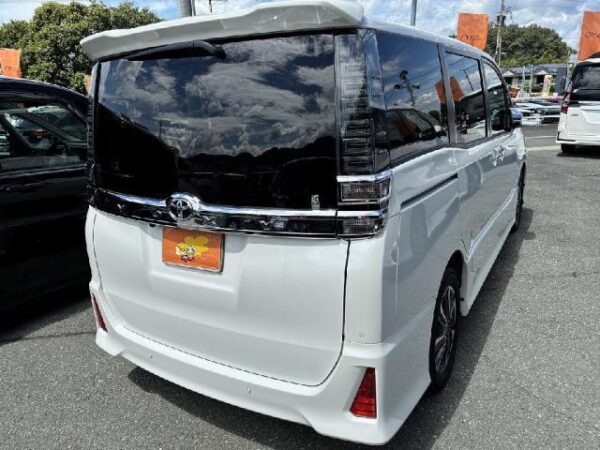 Ref:AUX-19153974 TOYOTA VOXY 2021 - Image 2