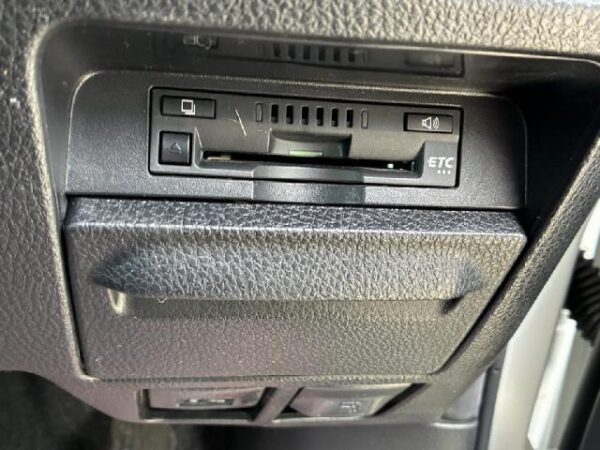 Ref:AUX-19153974 TOYOTA VOXY 2021 - Image 16