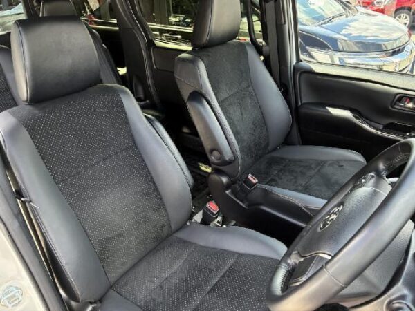 Ref:AUX-19153974 TOYOTA VOXY 2021 - Image 4