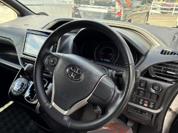 Ref:AUX-19153974 TOYOTA VOXY 2021 - Image 8