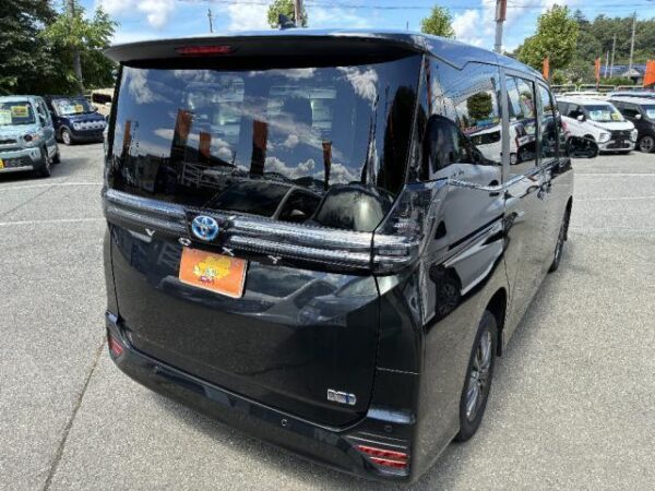 Ref:AUX-19168543 TOYOTA VOXY 2022 - Image 2