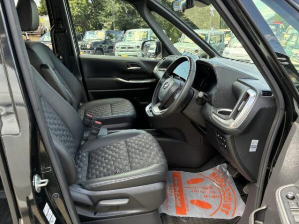 Ref:AUX-19168543 TOYOTA VOXY 2022 - Image 5
