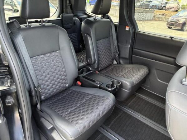Ref:AUX-19168543 TOYOTA VOXY 2022 - Image 6