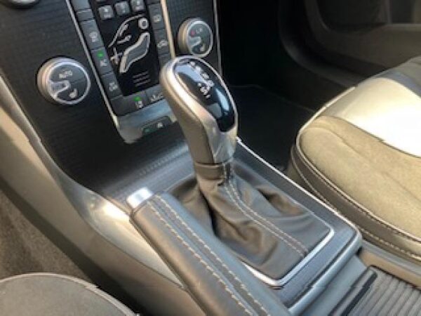 Ref:AUX-19179429 VOLVO V40 2018 - Image 14