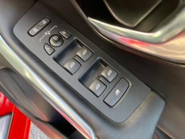 Ref:AUX-19179429 VOLVO V40 2018 - Image 15