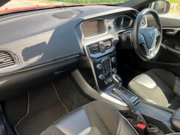 Ref:AUX-19179429 VOLVO V40 2018 - Image 3