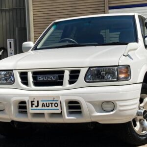 2002 Isuzu Wizard Alive white gasoline used car Japan export