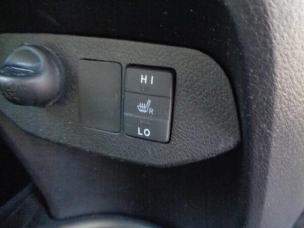 Ref:AUX-19219077 TOYOTA VITZ 2014 - Image 13