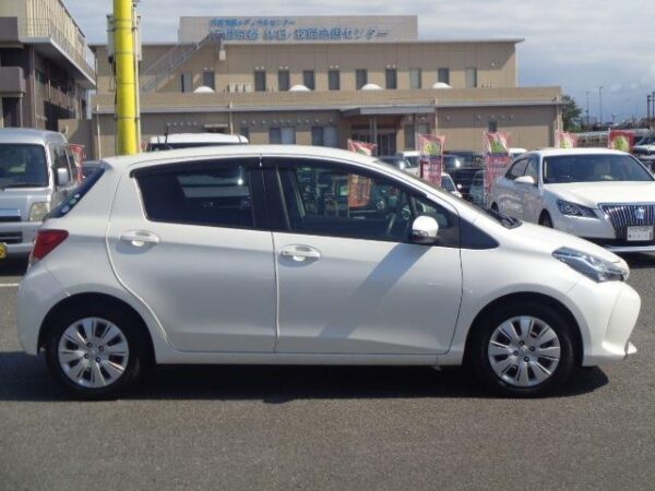 Ref:AUX-19219077 TOYOTA VITZ 2014 - Image 5