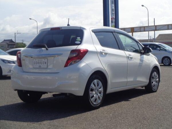 Ref:AUX-19219077 TOYOTA VITZ 2014 - Image 6