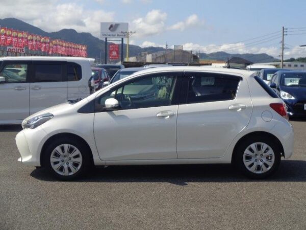 Ref:AUX-19219077 TOYOTA VITZ 2014 - Image 9