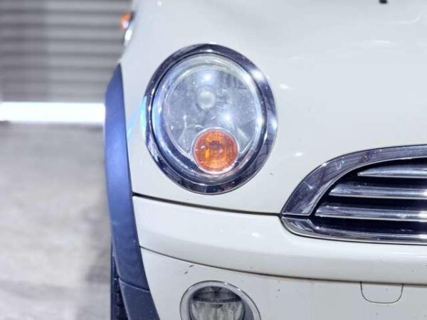 Ref:AUX-19220718 MINI MINI 2010 - Image 12
