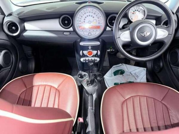 Ref:AUX-19220718 MINI MINI 2010 - Image 3