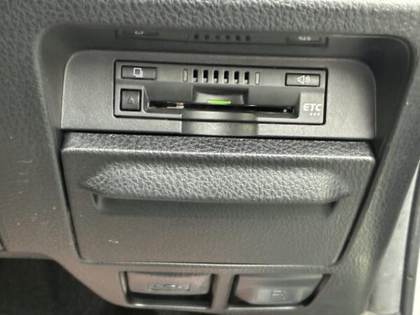 Ref:AUX-19231027 TOYOTA NOAH 2020 - Image 17