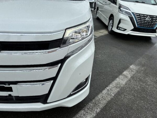 Ref:AUX-19231027 TOYOTA NOAH 2020 - Image 19