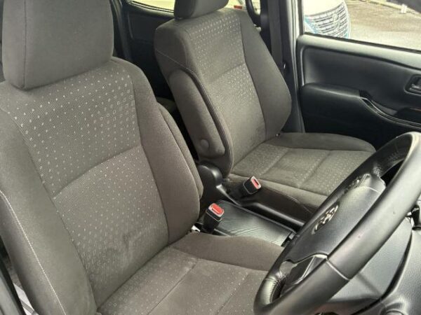 Ref:AUX-19231027 TOYOTA NOAH 2020 - Image 4
