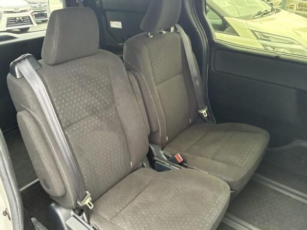 Ref:AUX-19231027 TOYOTA NOAH 2020 - Image 6